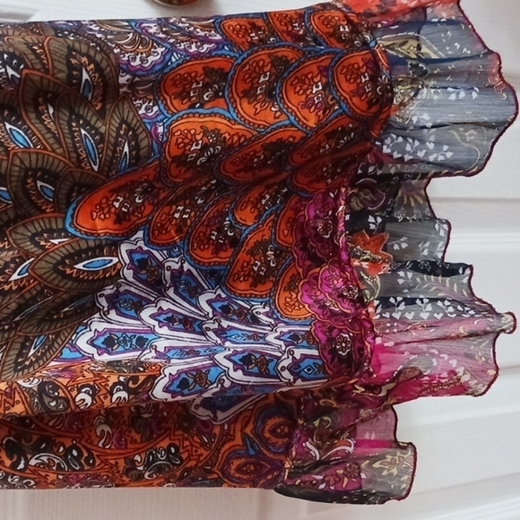 Silly Yeti RUFFLED WRAP AROUND DRESS - Picture 5 of 8